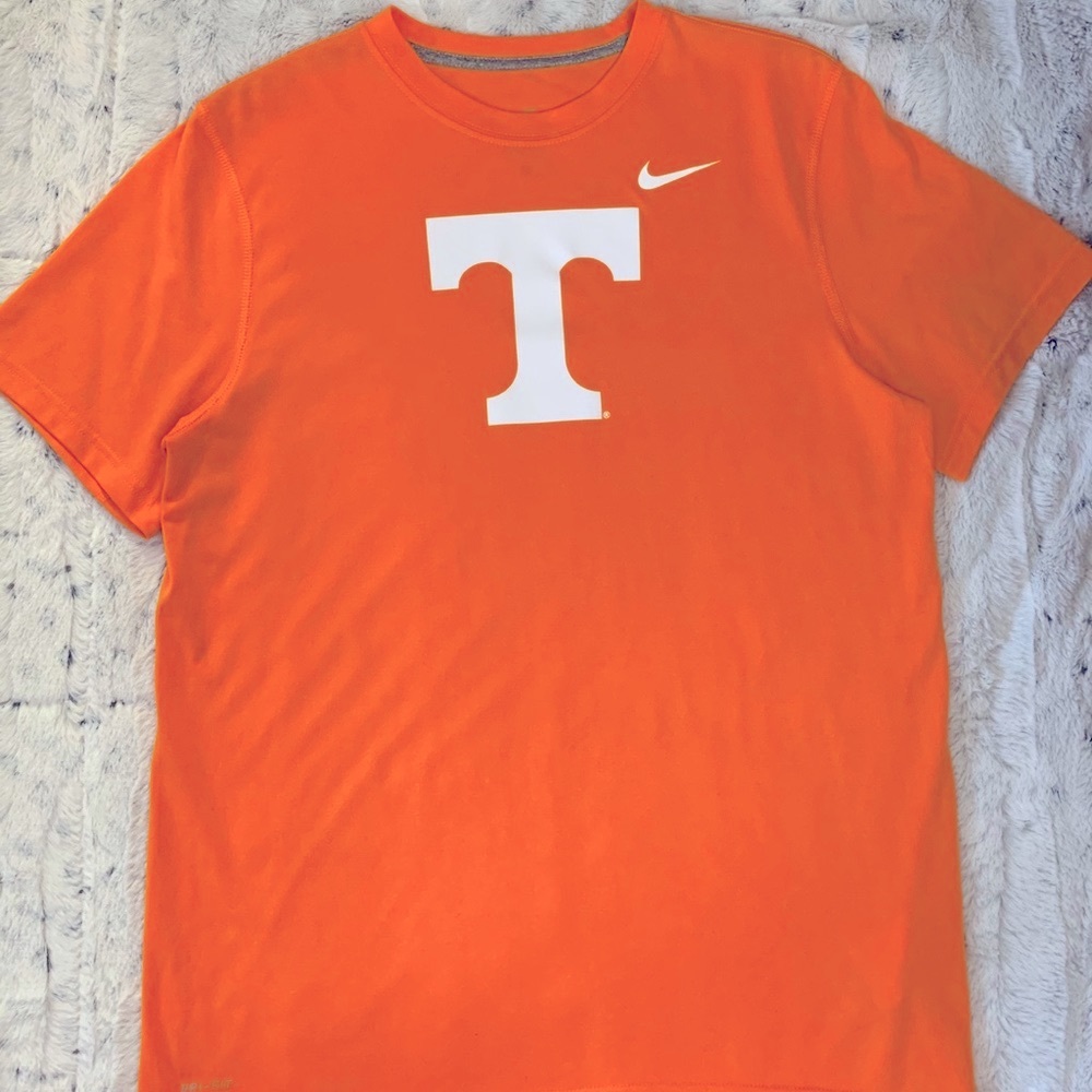 Youth Tennessee Vols Shirt- Size XL